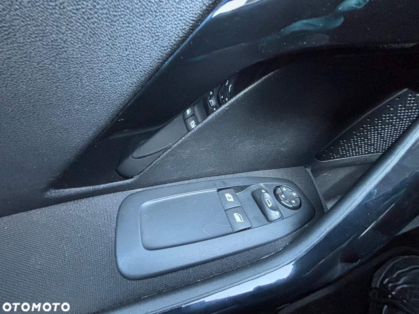 Peugeot 208 1.6 BlueHDi Active - 26