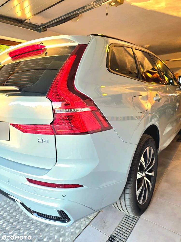 Volvo XC 60 B4 D AWD Plus Dark - 11