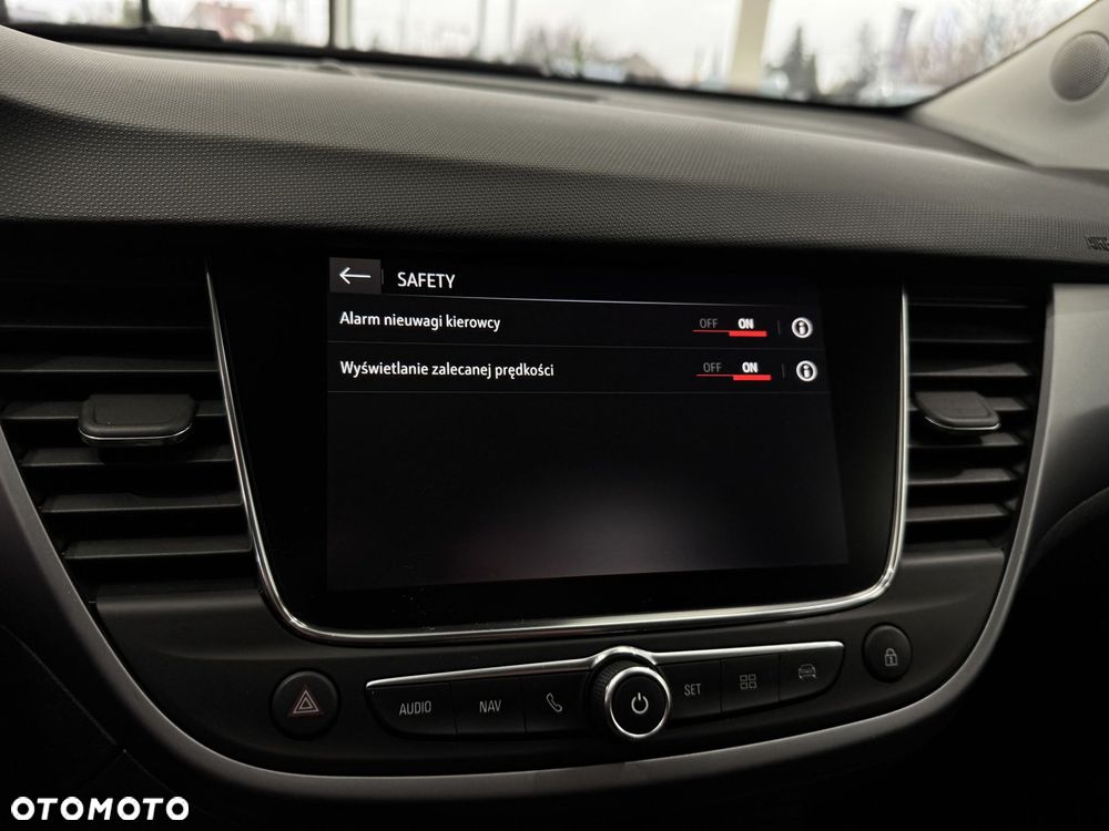 Opel Crossland X - 35