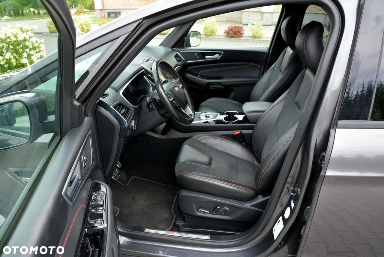 Ford S-Max - 22