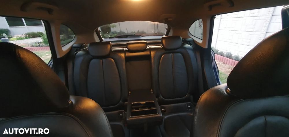BMW X1 sDrive16d - 38