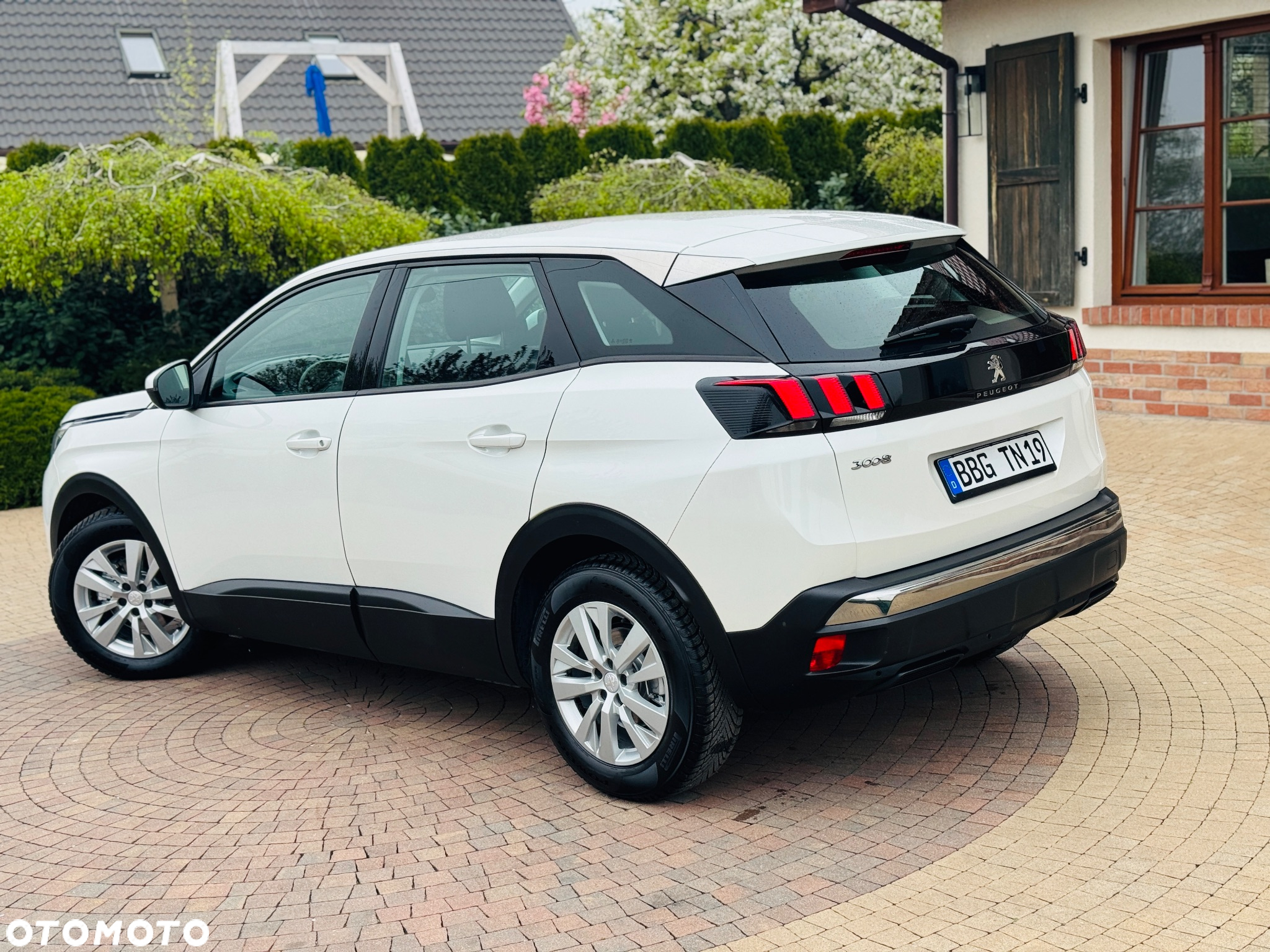 Peugeot 3008 BlueHDi 130 Stop & Start EAT8 Active Business-Paket - 4