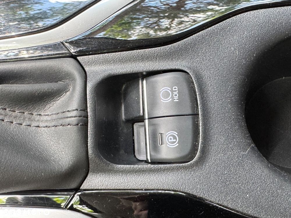 Toyota Corolla 1.8 Hybrid Comfort - 25