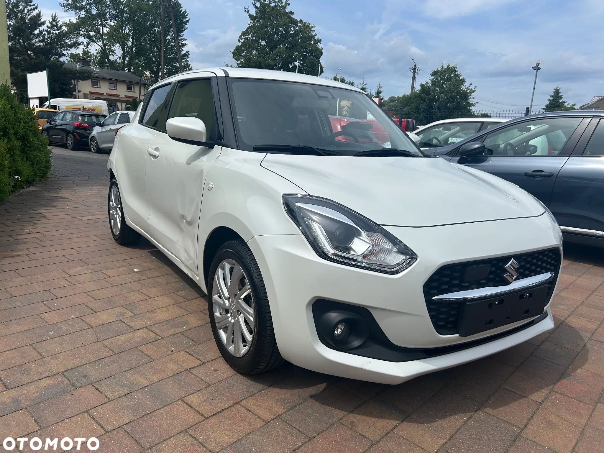 Suzuki Swift 1.2 Dualjet SHVS Premium CVT - 10