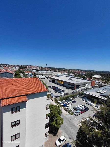 Apartamento T3 localizado na zona central da Guarda - Grande imagem: 4/12
