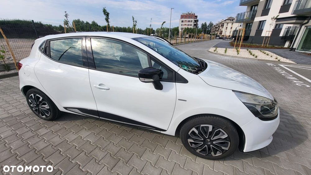Renault Clio - 11