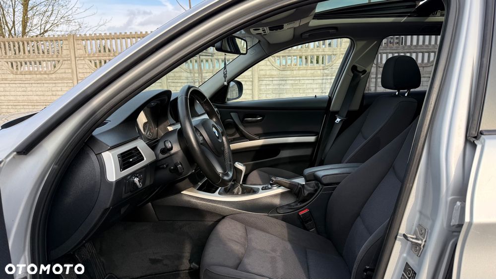 BMW Seria 3 320d DPF - 19