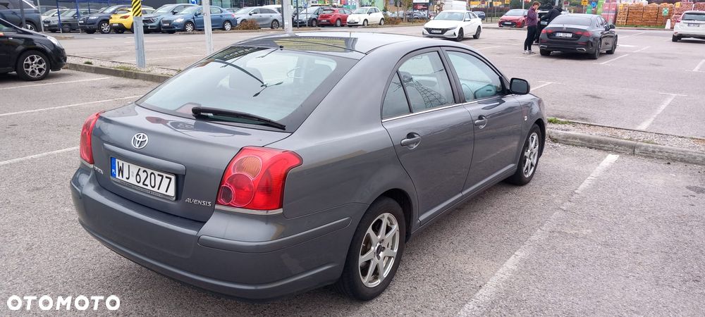 Toyota Avensis - 3