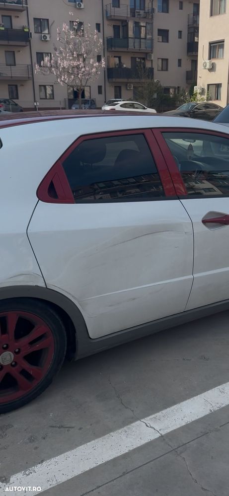 Honda Civic 1.4i-DSi - 4