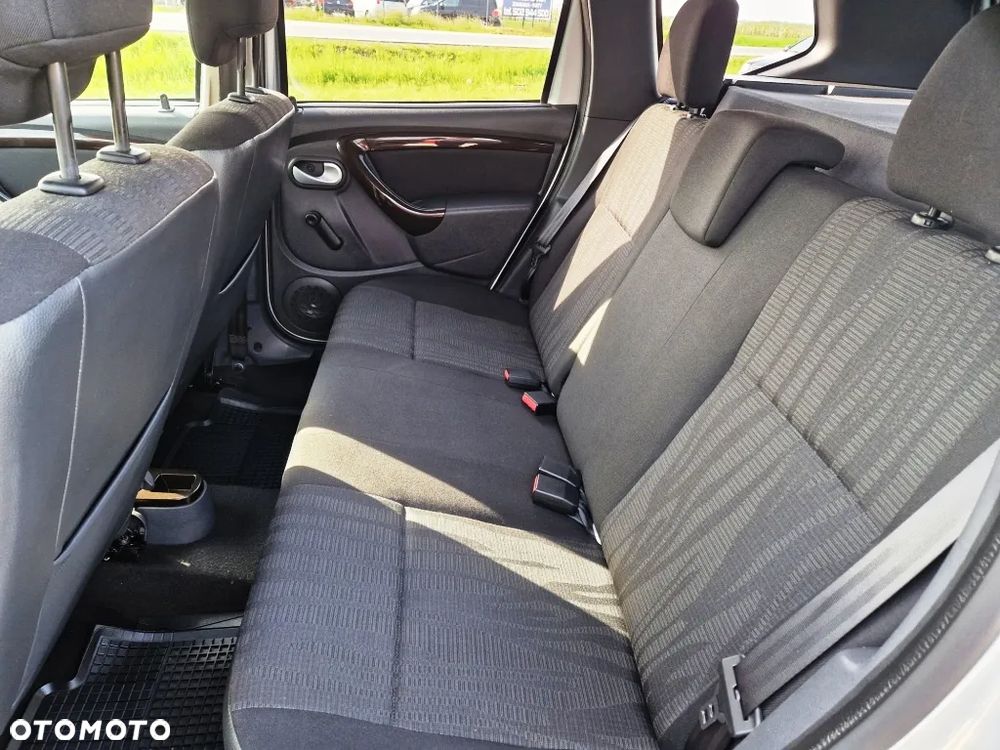 Dacia Duster 1.6 16V 4x2 Prestige - 28