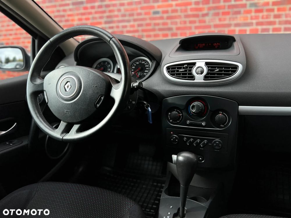 Renault Clio - 7