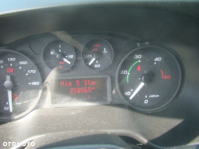 Iveco DAILY 40 C 15 3.0TDI 3.5TDMC  3-STRONNA WYWROTKA 4.0M PODUSZKI TYŁ - 18