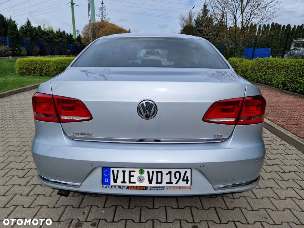 Volkswagen Passat - 8