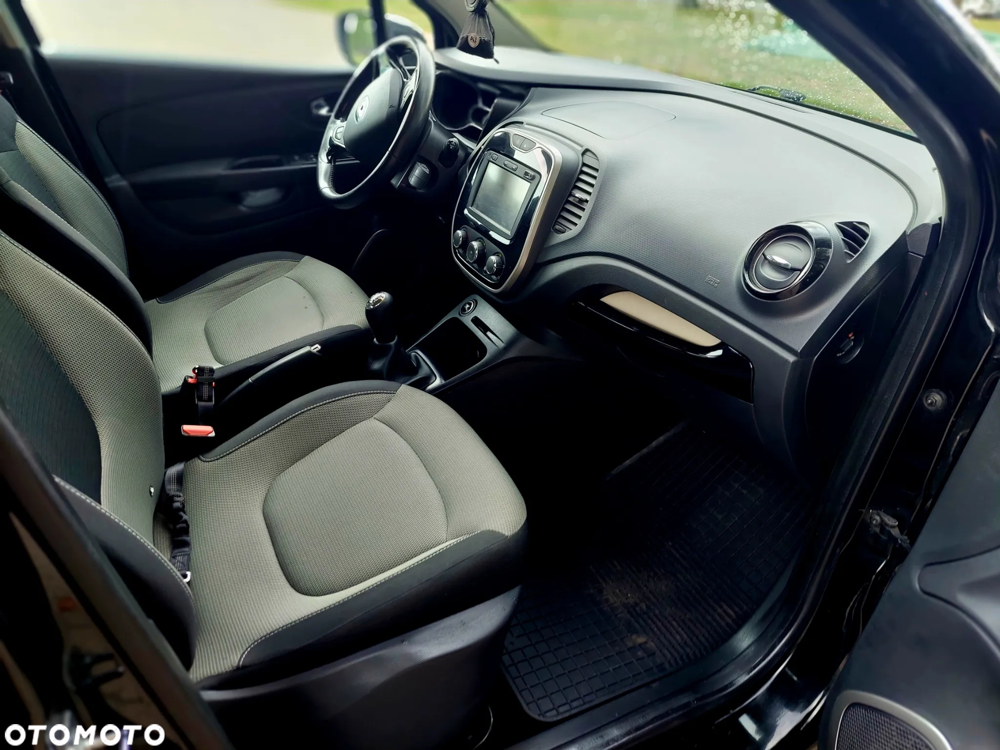 Renault Captur - 13