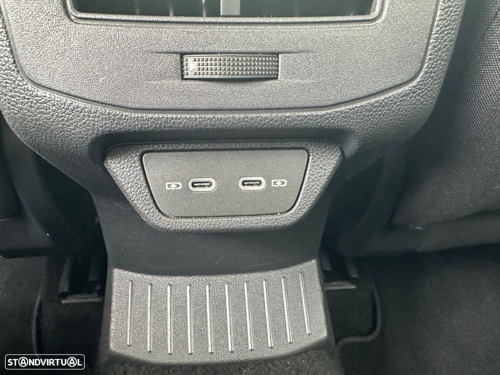VW T-Roc 1.0 TSI Urban - 11