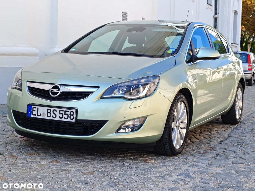 Opel Astra 1.6 Cosmo - 11