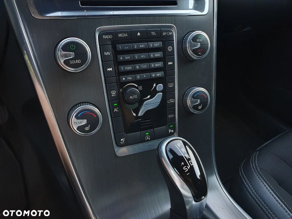 Volvo XC 60 D3 Geartronic Momentum - 13