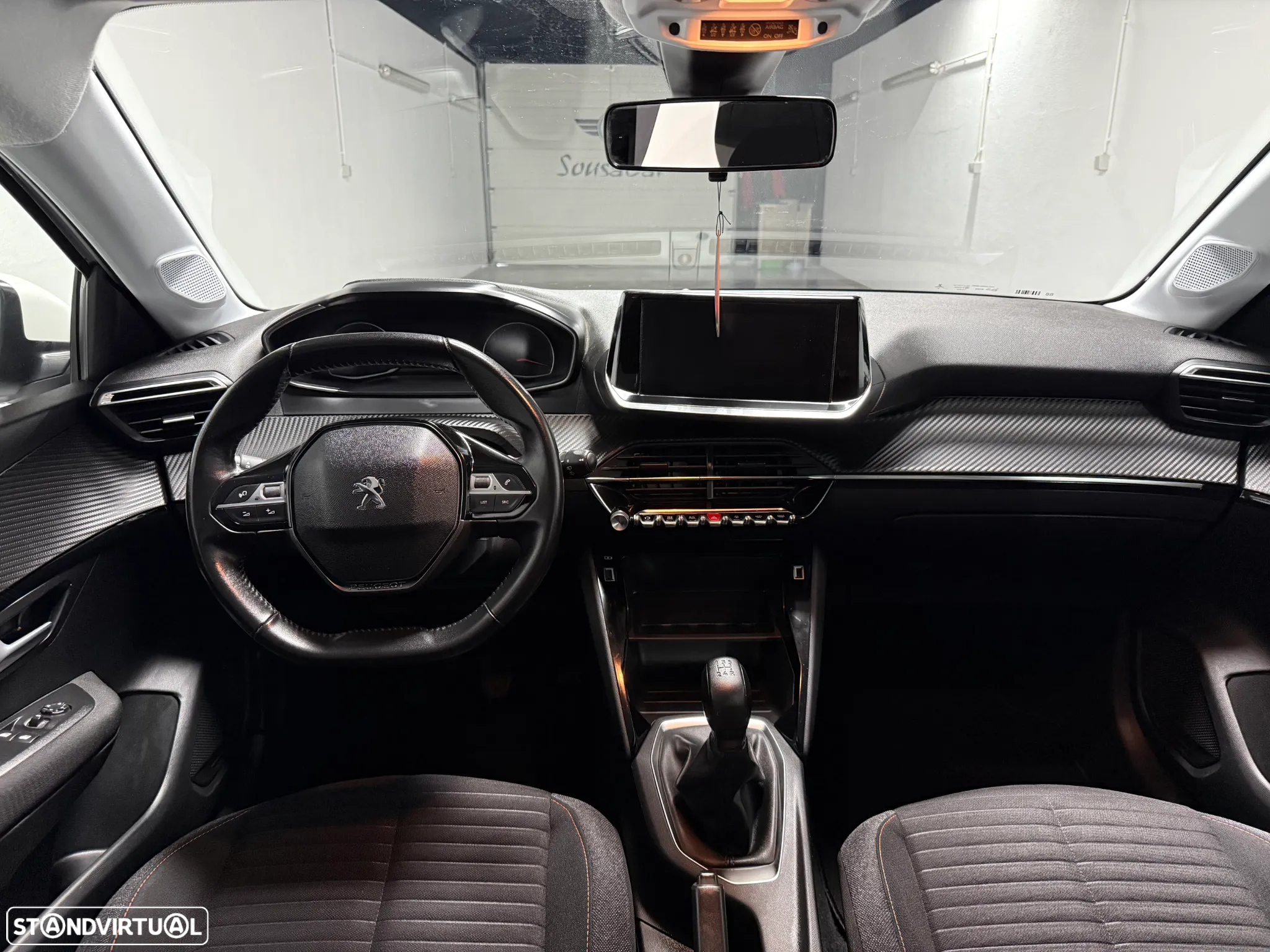 Peugeot 208 1.2 PureTech Active - 12