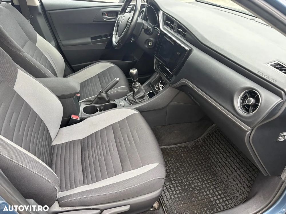Toyota Auris 1.6 L Valvematic Luna - 10