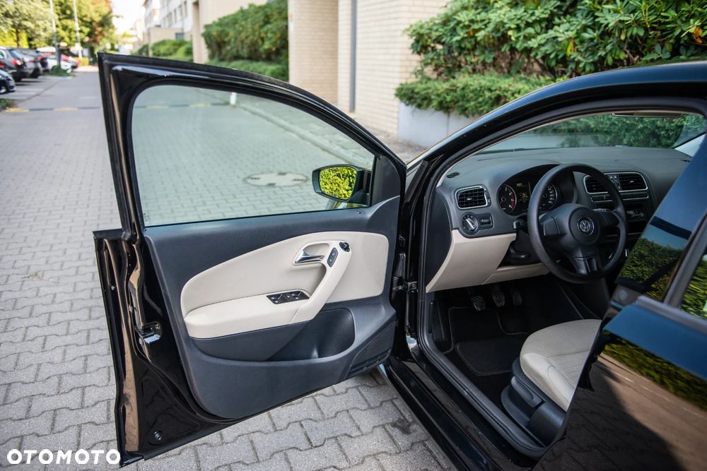 Volkswagen Polo 1.4 16V Comfortline - 17