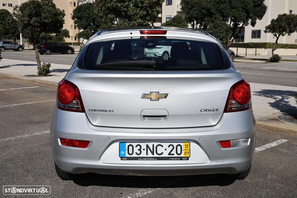 Chevrolet Cruze 1.6 LT - 3