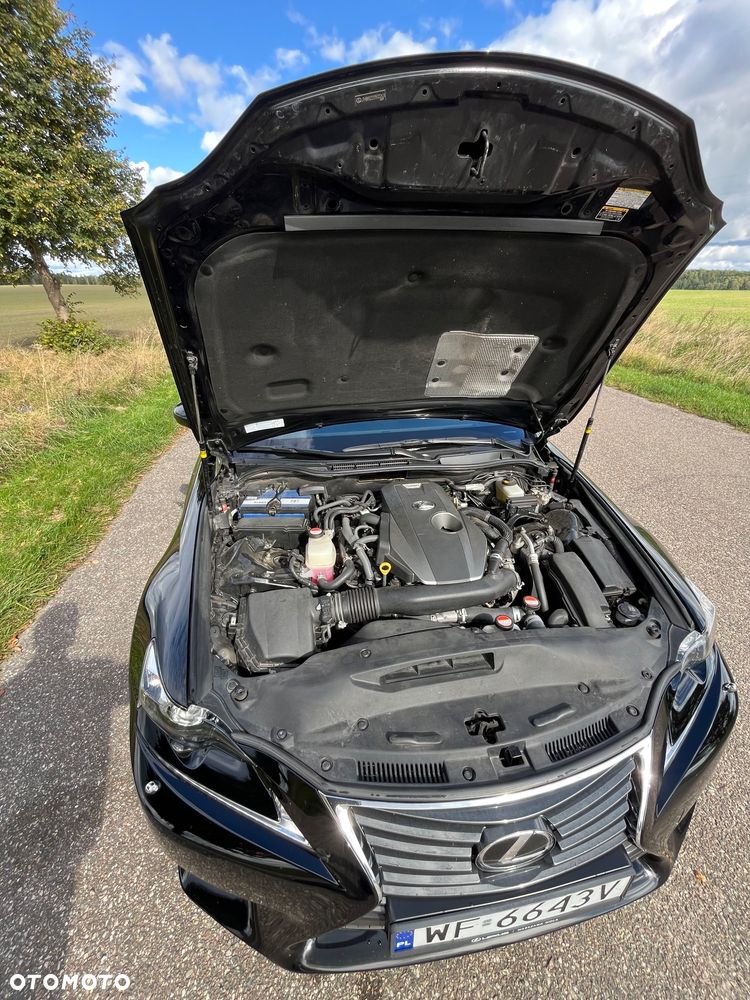 Lexus IS 200t Elite - 24