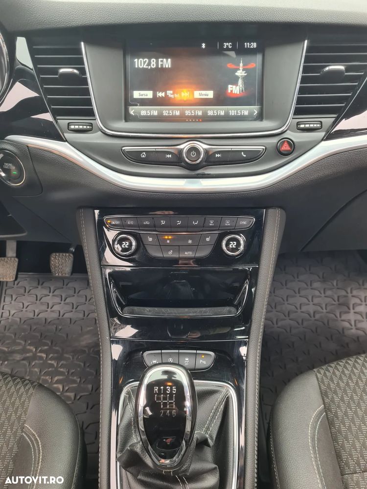 Opel Astra Sport Tourer Turbo 1.4 ECOTEC Dynamic - 16