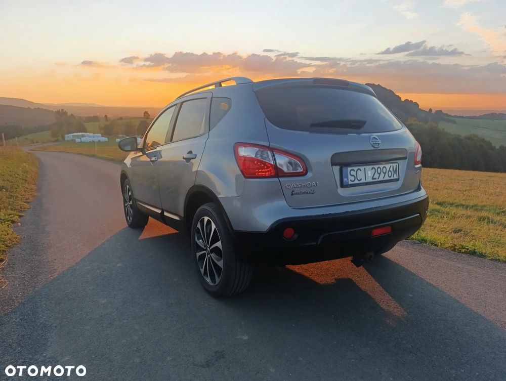 Nissan Qashqai 2.0 dCi 4 x 4 DPF tekna - 1