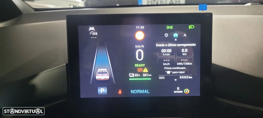 MG MG4 64 kWh Luxury - 30