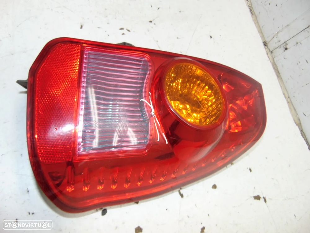 Mitsubishi Space star farolim - 2