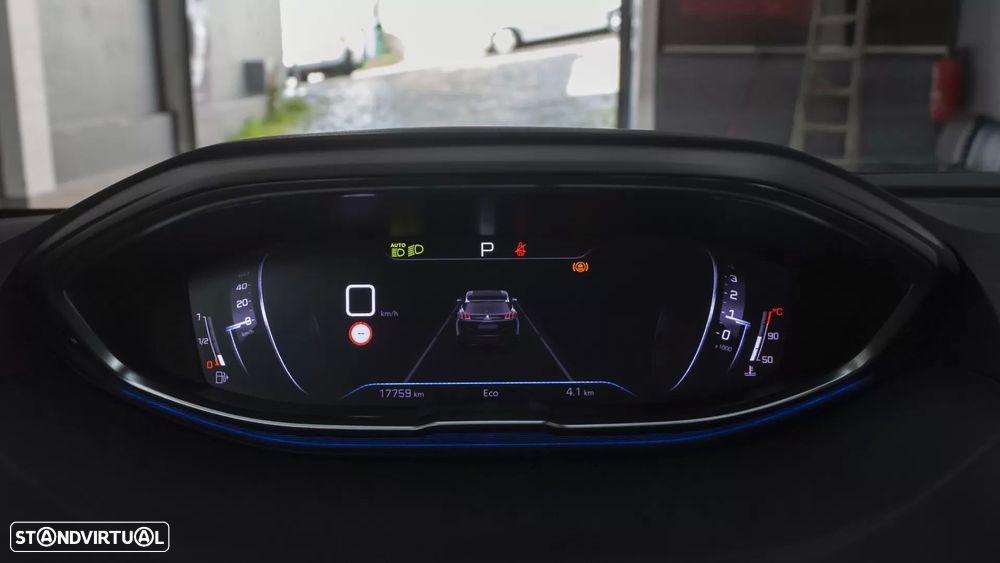 Peugeot 3008 1.2 PureTech Allure EAT8 - 25