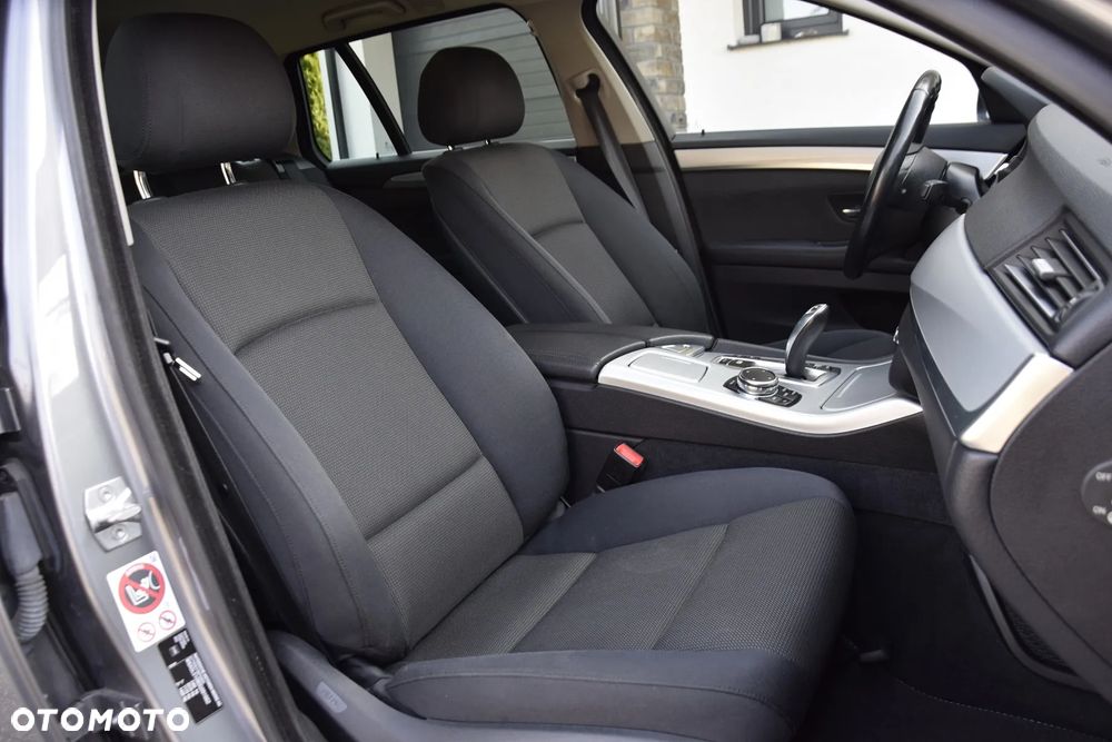 BMW Seria 5 520d xDrive - 6