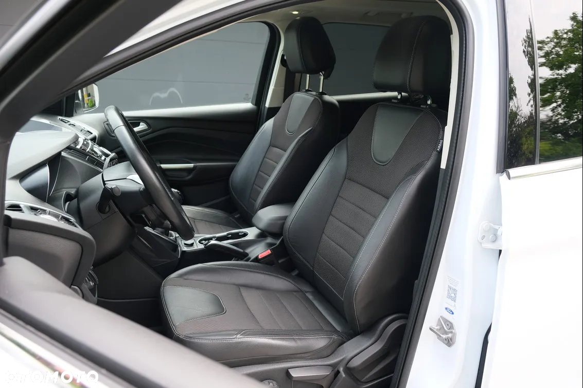 Ford Kuga 2.0 TDCi 4x4 Titanium - 22
