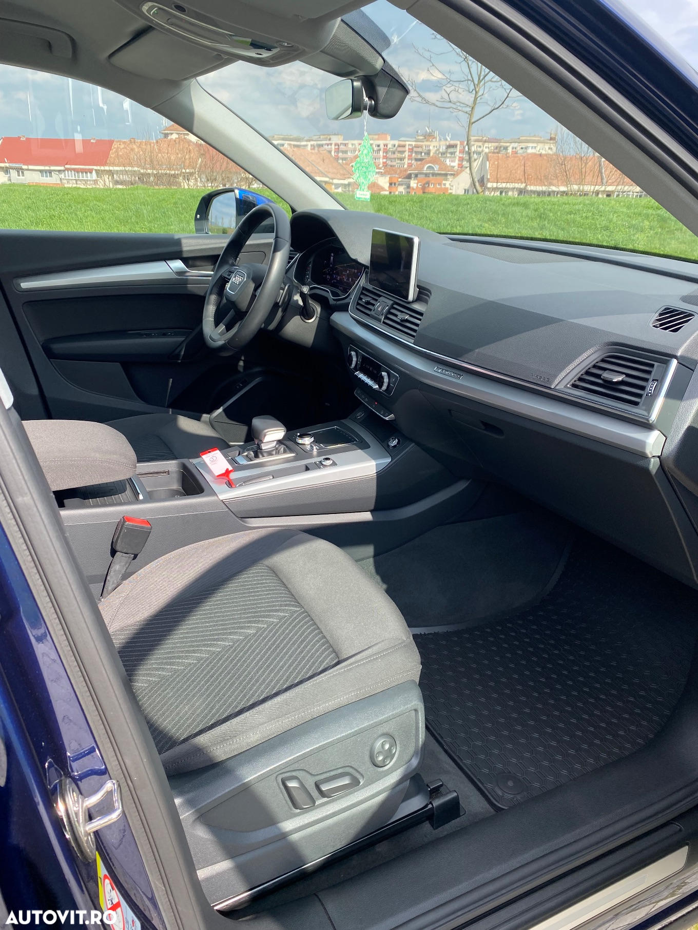 Audi Q5 2.0 40 TDI quattro S tronic Design - 17