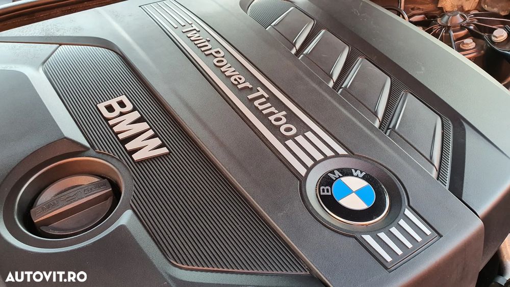 BMW Seria 5 525d xDrive Touring - 4