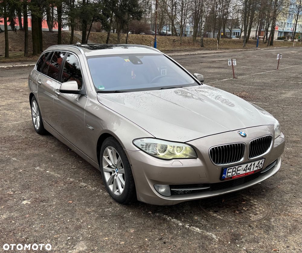 BMW Seria 5 530d Sport-Aut Luxury Line - 1