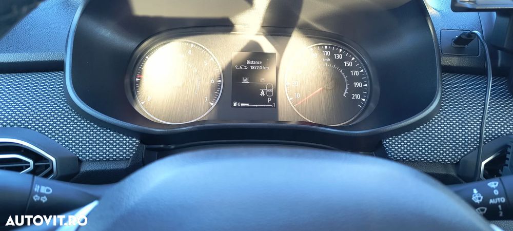 Dacia Logan TCe 90 CVT Comfort - 9