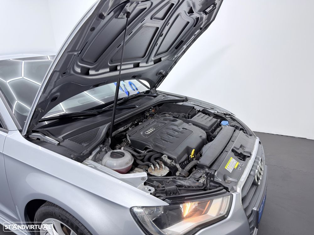 Audi A3 1.6 TDI Sport - 32