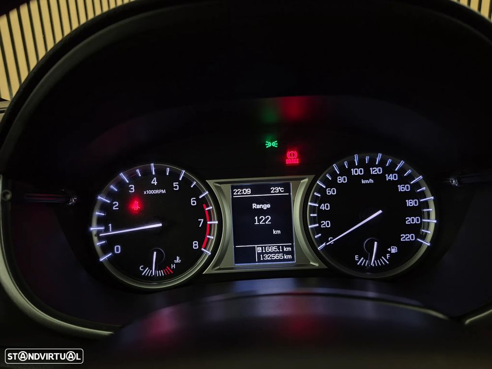 Suzuki Vitara 1.6 VVT GLX - 23