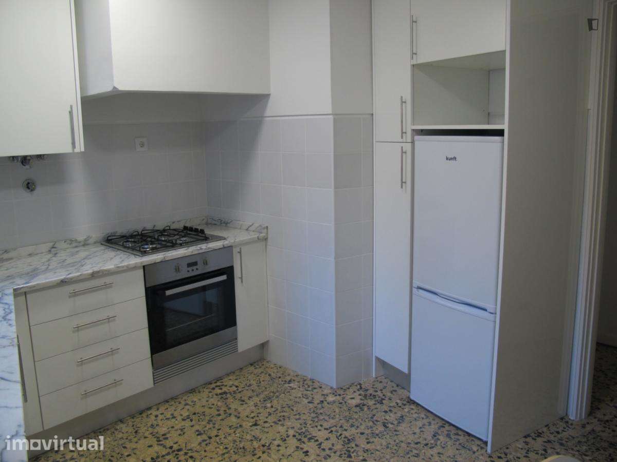 Apartamento com 4 quartos - localizado em Baixa Coimbra - Grande imagem: 4/29