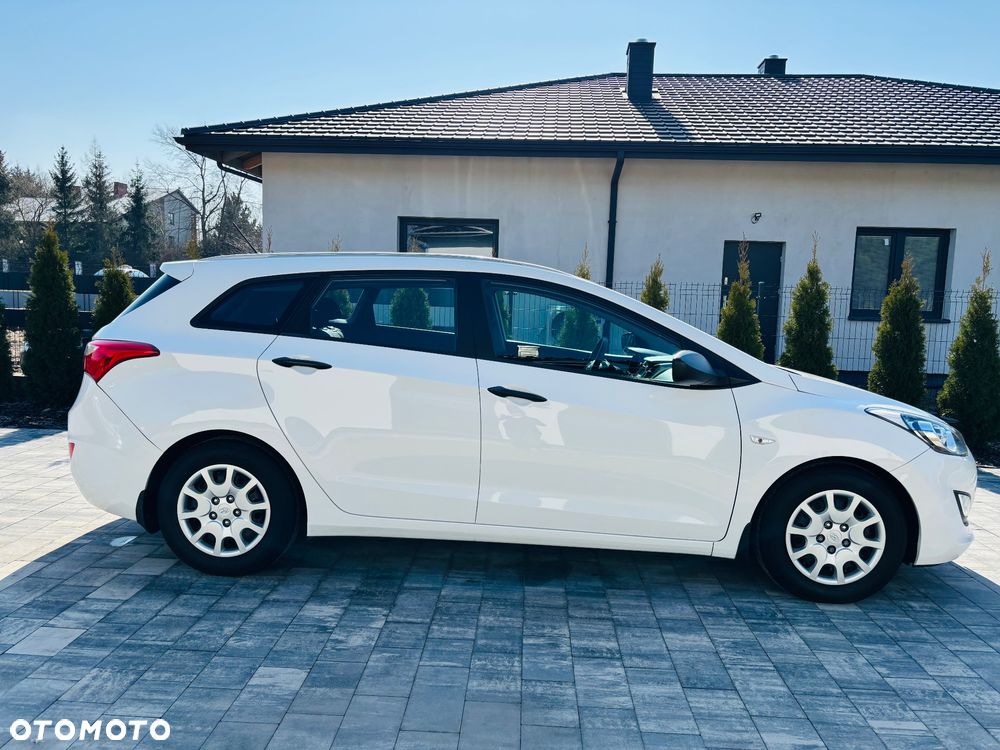 Hyundai i30 1.6 Classic + - 6