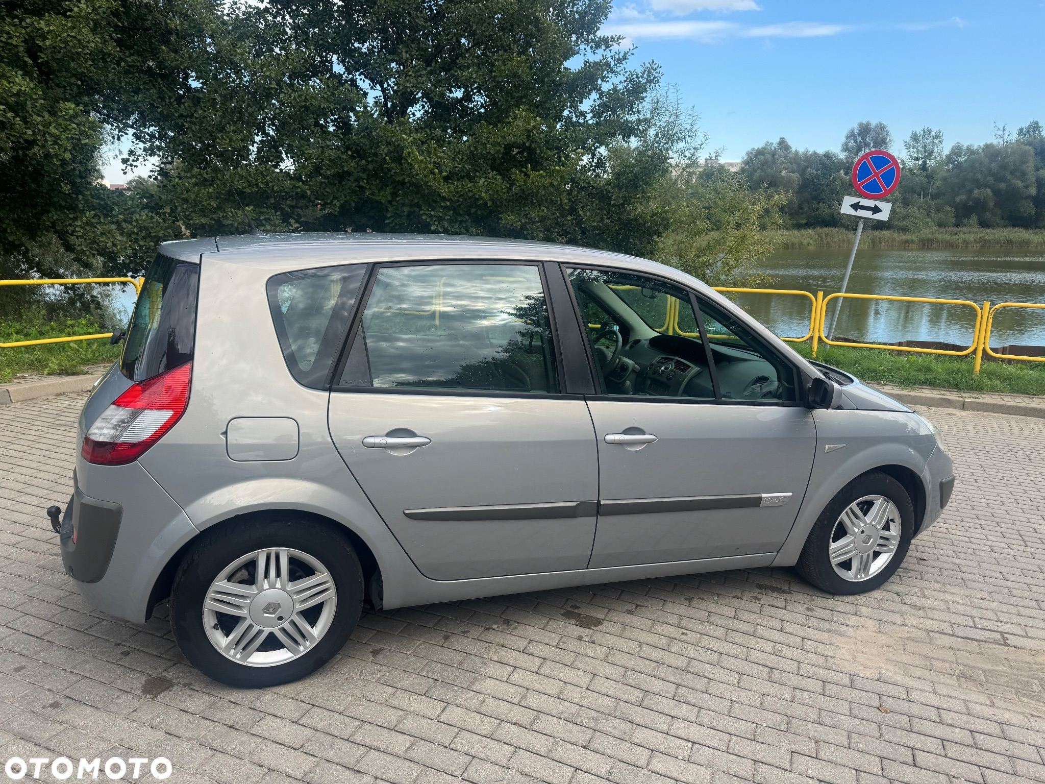 Renault Scenic 1.9 dCi Emotion - 7