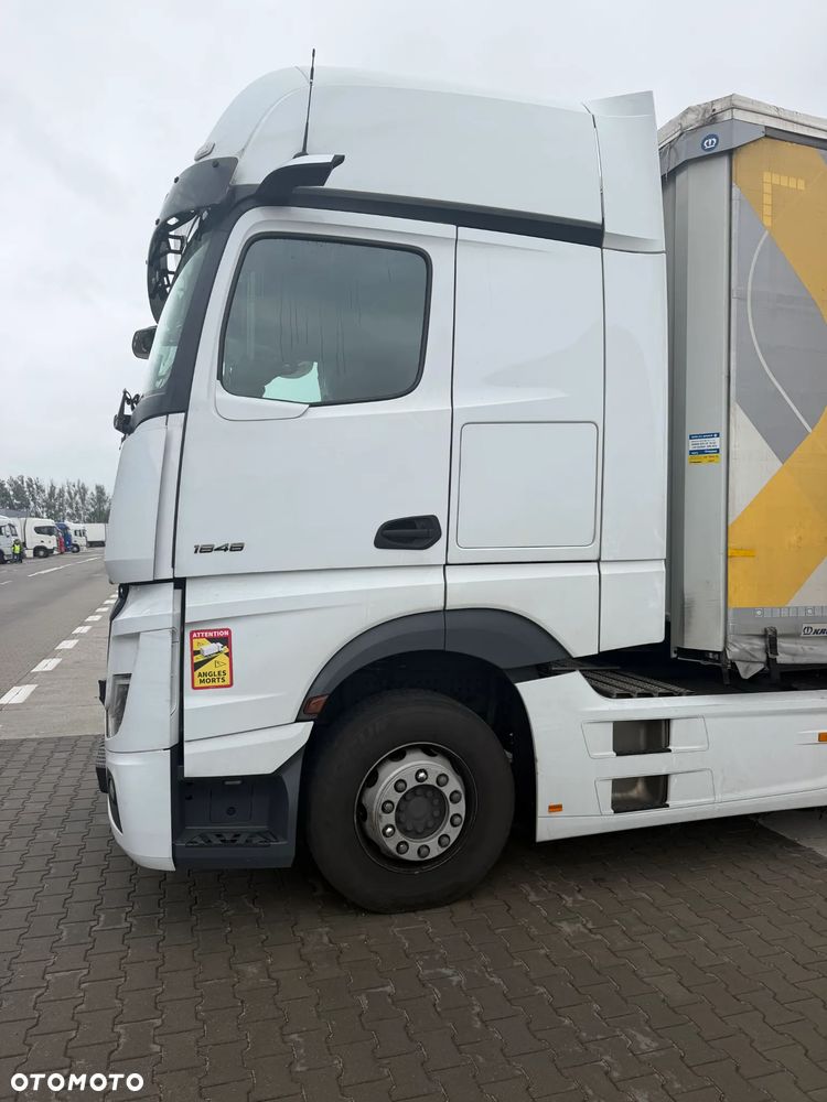 Mercedes-Benz Actros - 3