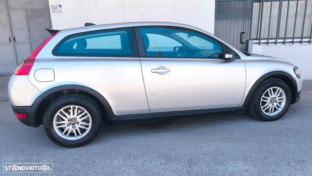 Volvo C30 1.6 D Drive Momentum - 21