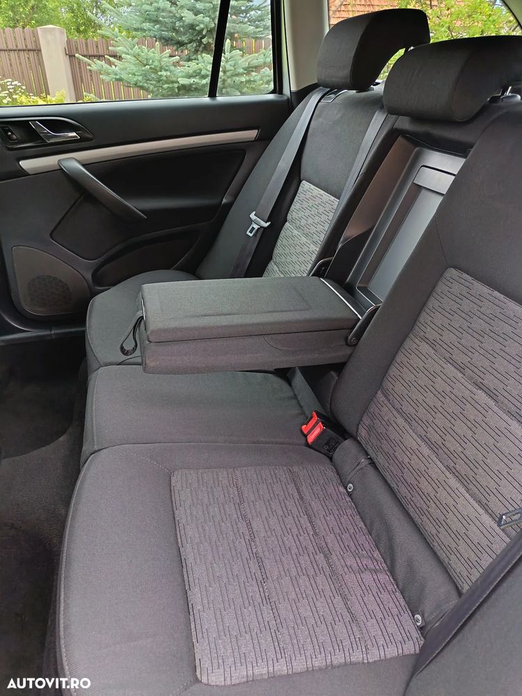 Skoda Octavia 1.6 TDI DPF Ambition - 9