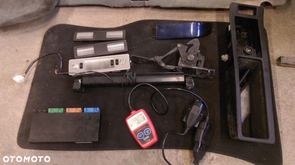LISTWA BANAN OSŁONA NAD NOGI P EU BMW E31 850 840 - 3