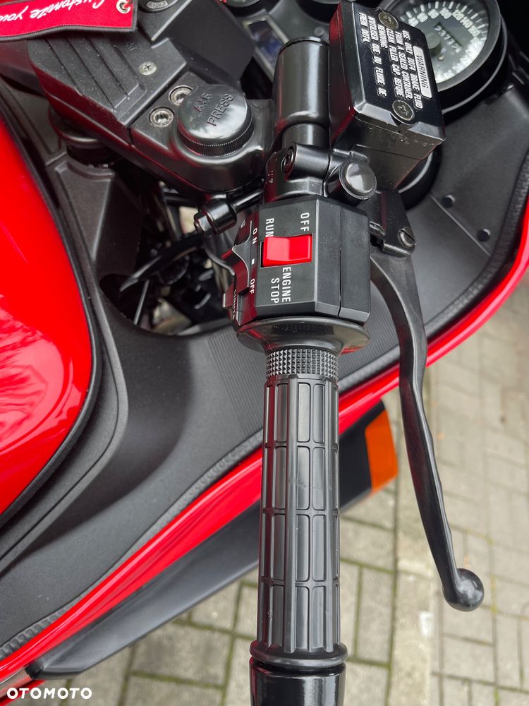 Kawasaki GPZ - 28