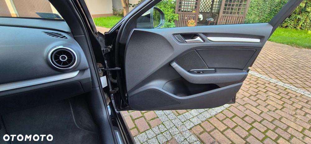 Audi A3 Sportback 2.0 TDI (clean diesel) S tronic S line Sportpaket - 22