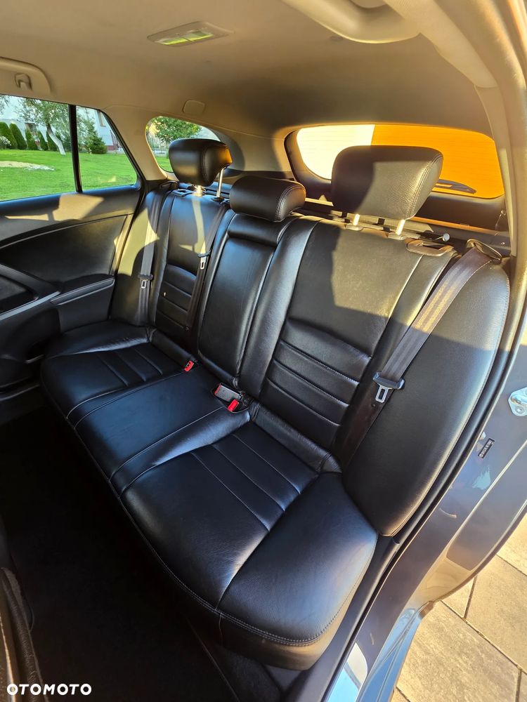Toyota Avensis - 22