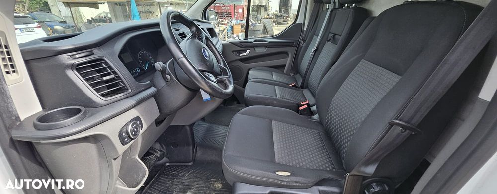 Ford Transit Custom - 10